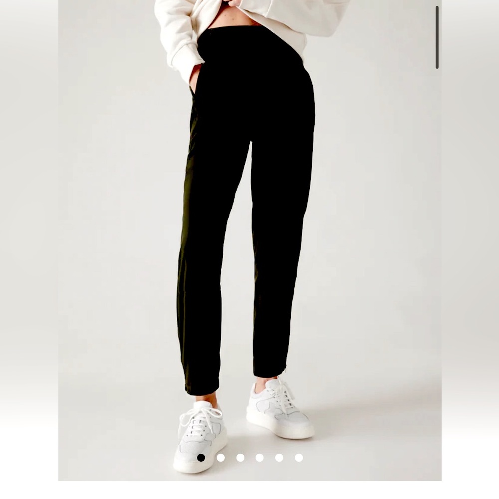 Athleta Brooklyn Heights High rise Jogger - Black